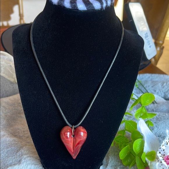 Red and Black Geometric Necklace with Pendant - Picture 3 of 6